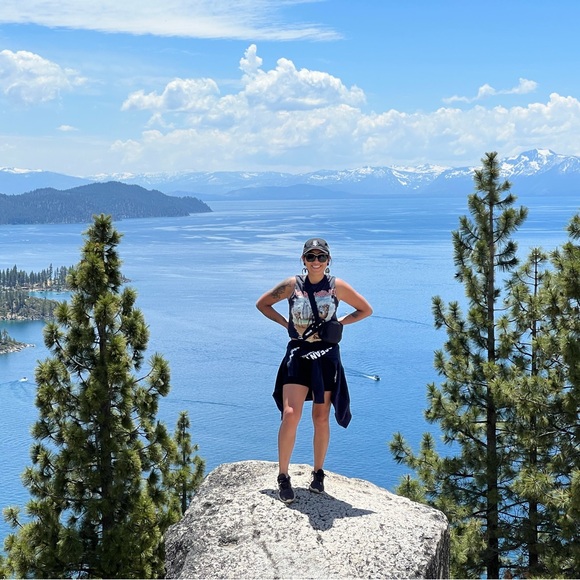 Meet your Posher, Samantha - Picture 2 of 4